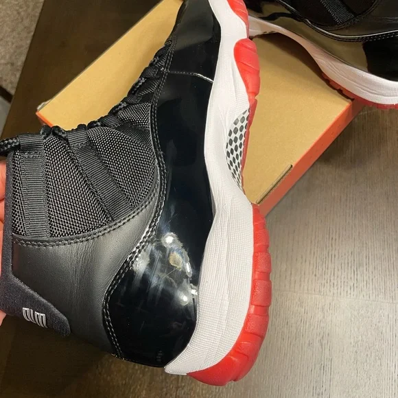 Air Jordan Retro 11 “Bred” (2019)
